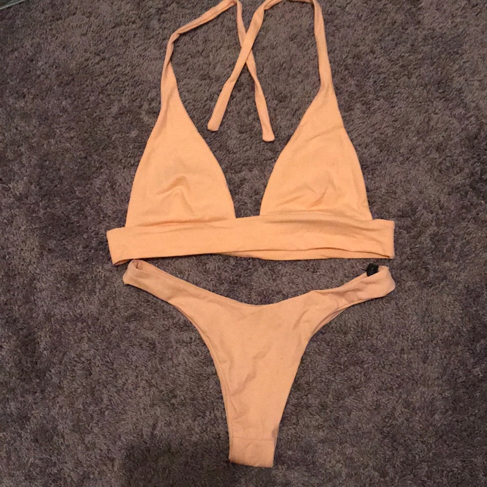 Disruptive youth swim set